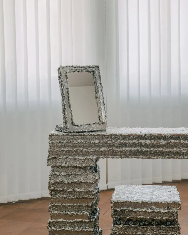 Completedworks Silver Mirror miroir argenté décoratif