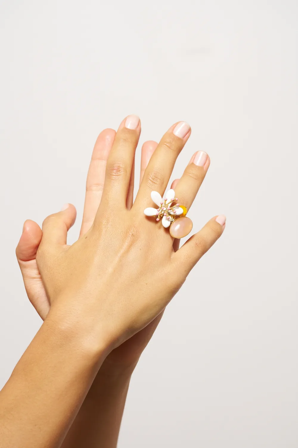 Philippe Ferrandis Neroli bague fleurs émail blanc