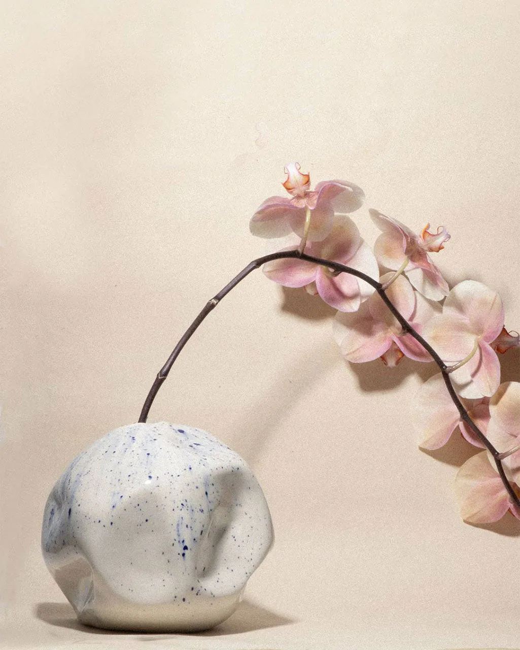 Completedworks Silence of the Sea grand vase blanc
