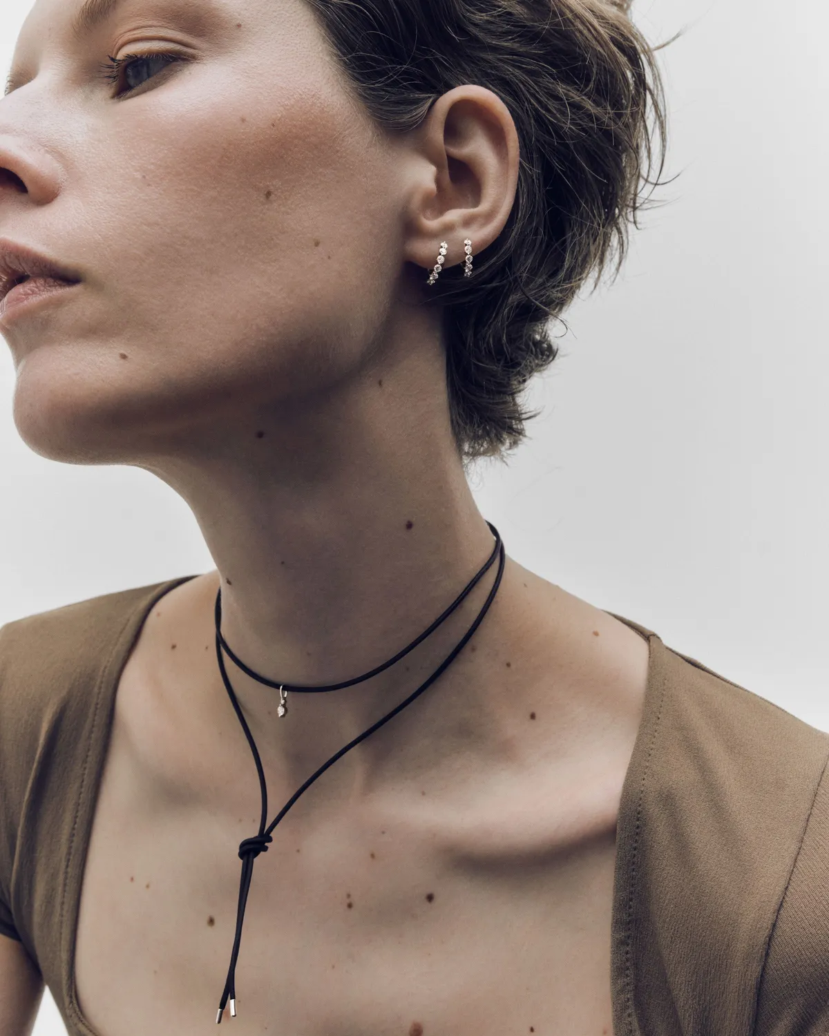 PDPAOLA Leda mono boucle diamants or blanc
