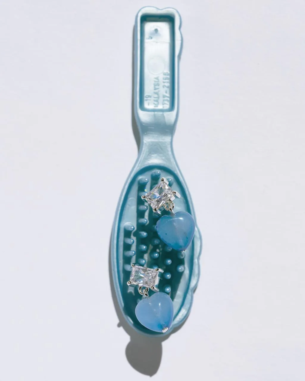 Completedworks The Heart's Window boucles d'oreilles cœur bleu argent