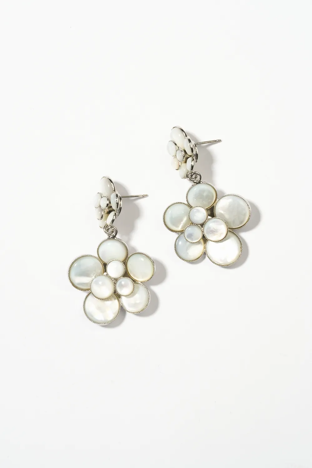 Philippe Ferrandis Cielo boucles Fleur clous nacre blanche