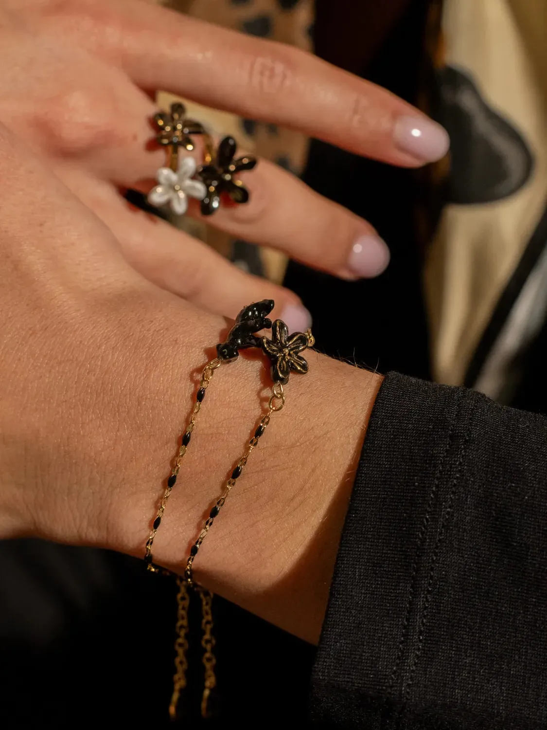 Nach bracelet perles et panthère élastique porcelaine