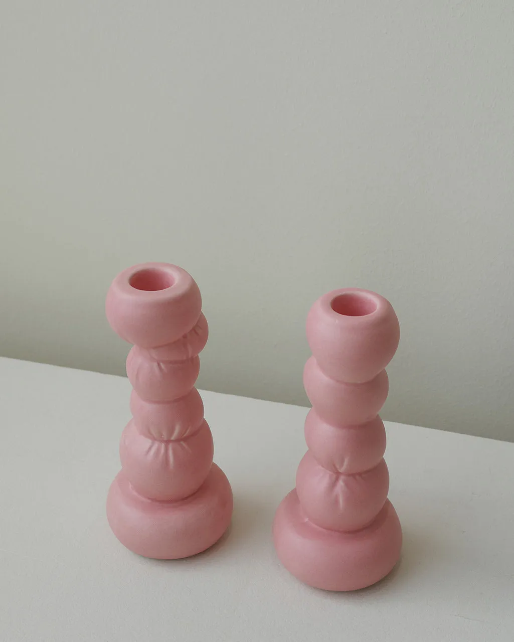 Completedworks Misfits lot 2 bougeoirs céramique rose mat