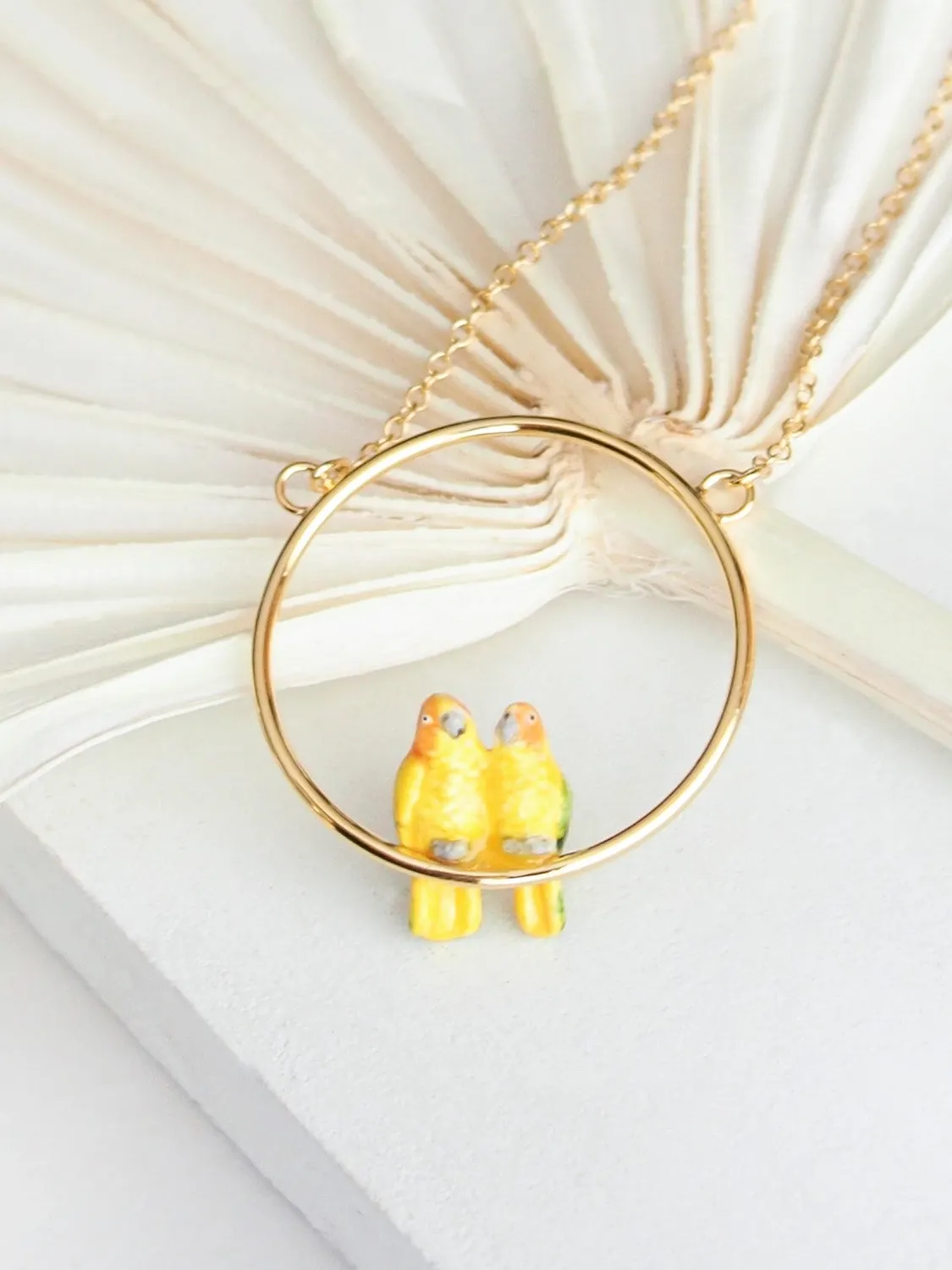 Nach Bijoux Couple de Perroquets collier rond porcelaine 50 cm