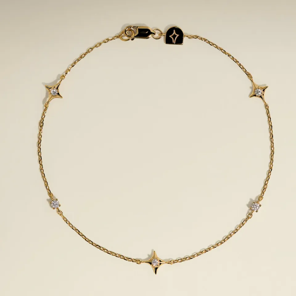 Astrid & Miyu Cosmic Star Charm bracelet doré étoile