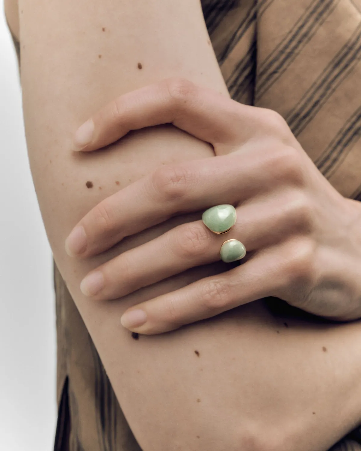 PDPAOLA Gravity bague aventurine verte plaqué or