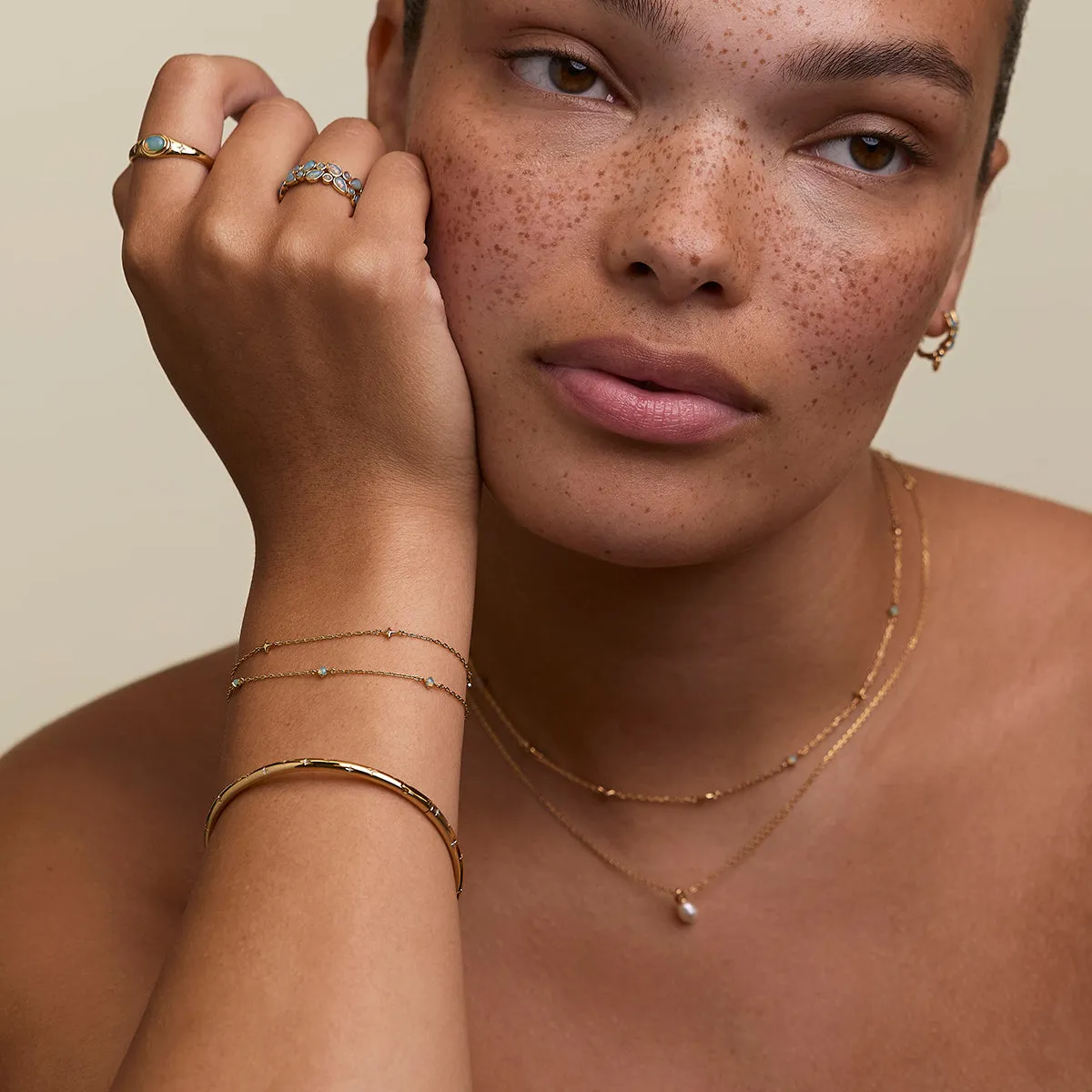 Astrid & Miyu Cosmic Opal Double bracelet doré opale