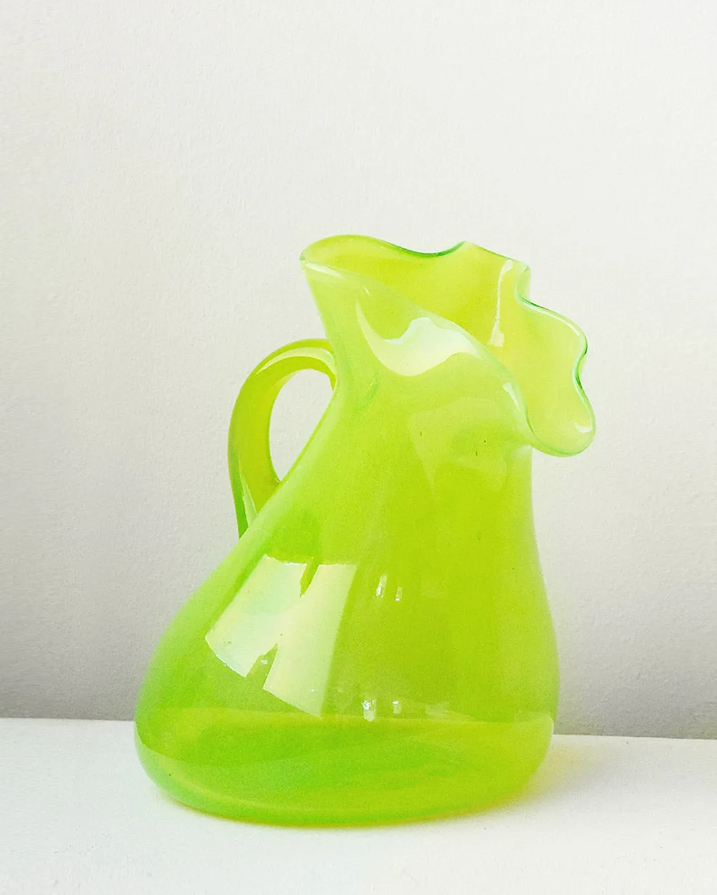 Completedworks Thaw carafe verre vert acide grand modèle