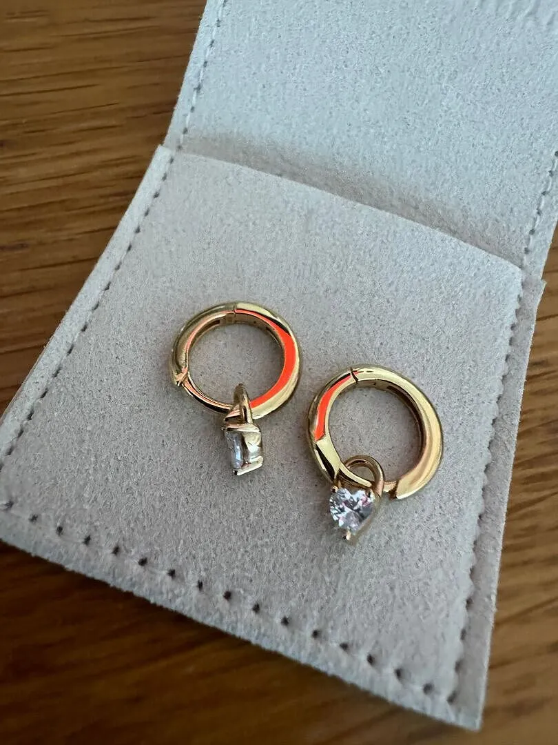 Astrid & Miyu Heart Crystal Charm mini créoles doré coeur