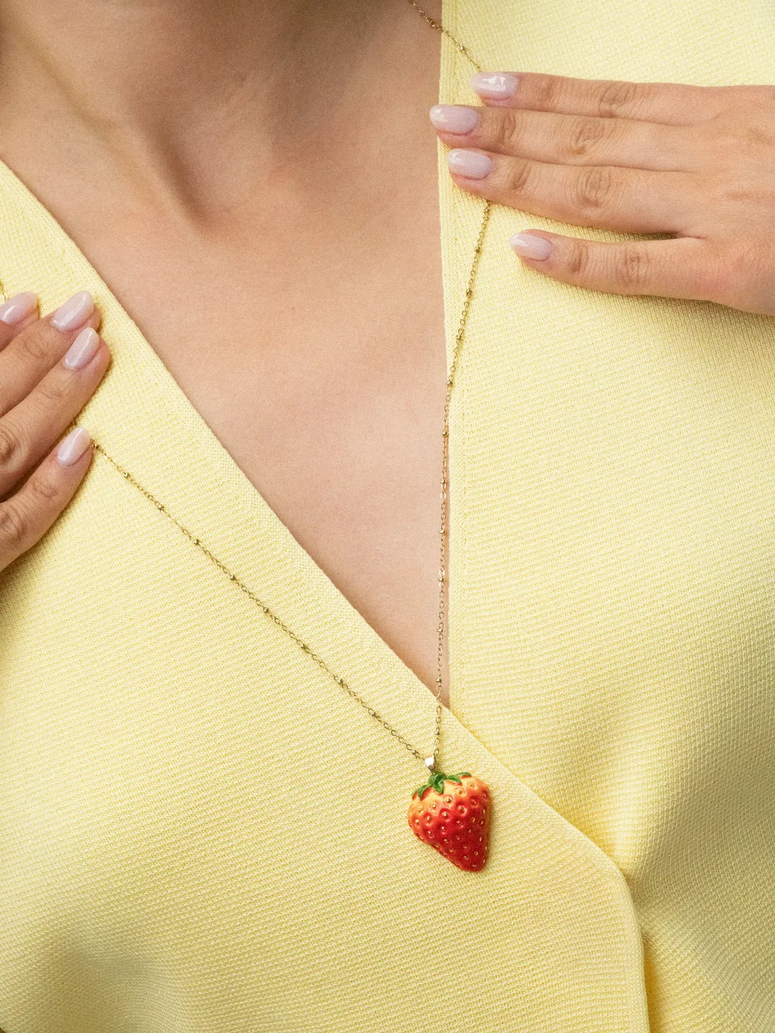 Nach Bijoux Fraise sautoir porcelaine 80 cm 12 g