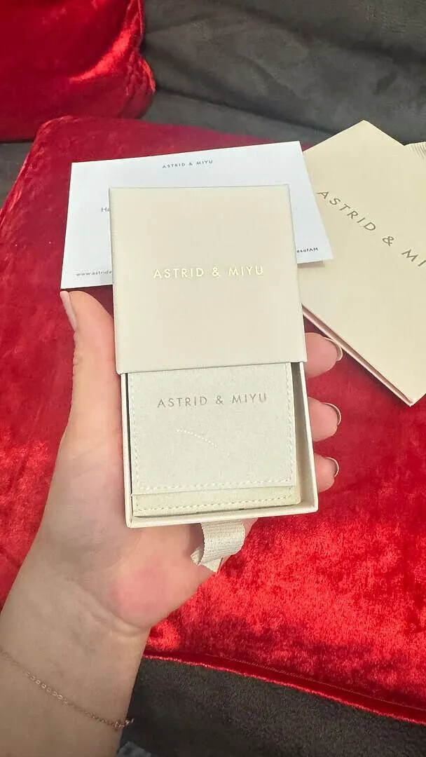 Astrid & Miyu Cosmic Gift Wrap pochette cadeau céleste