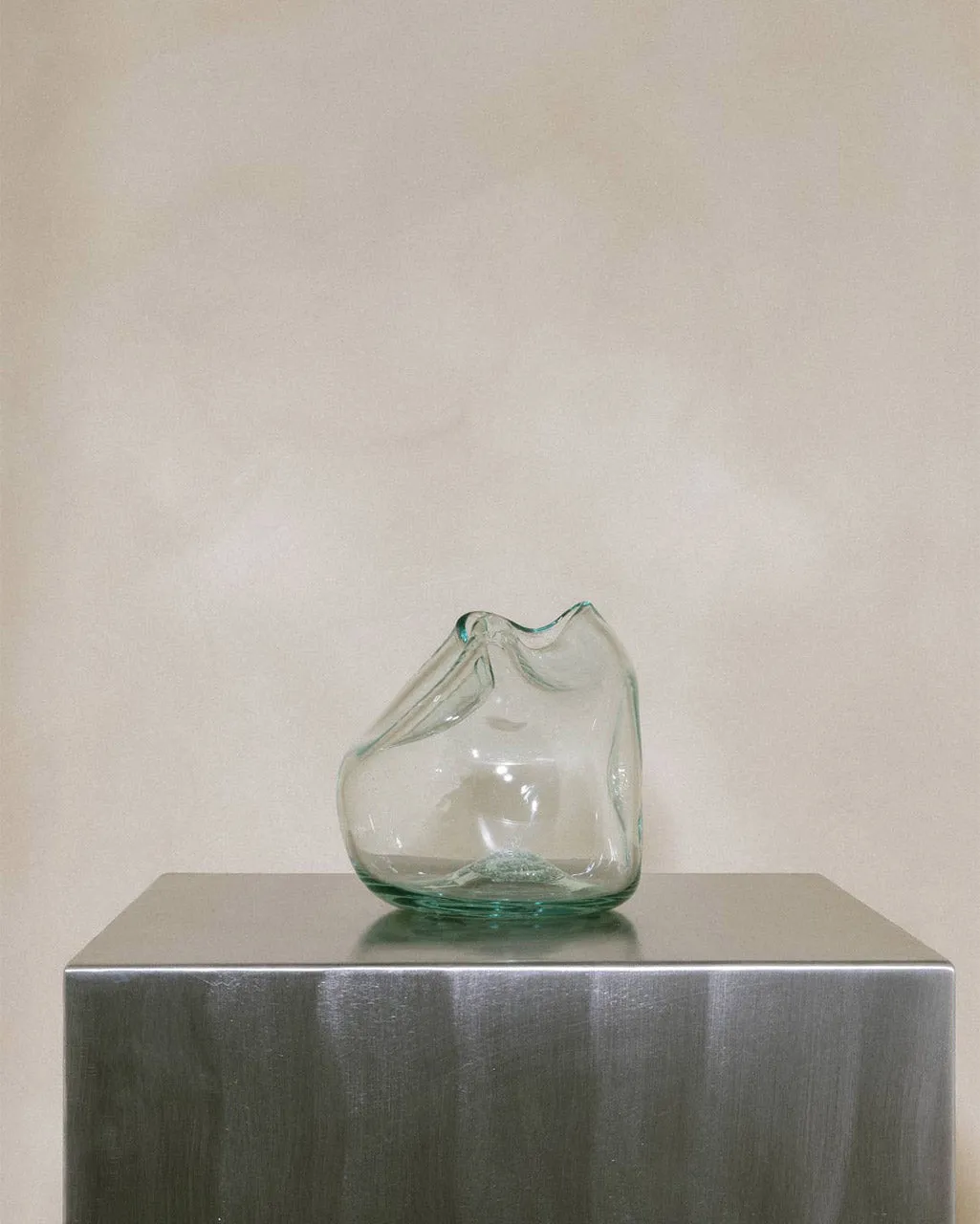 Completedworks Bubble to End all Bubbles vase bleu