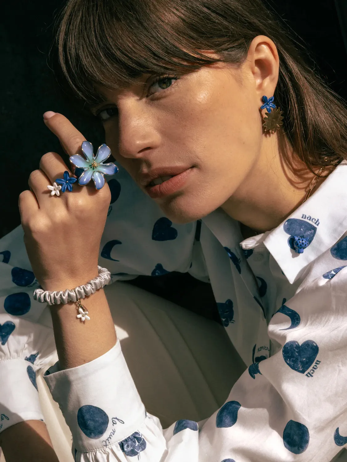 Nach Bijoux Fleur Bleue bague porcelaine cosmic