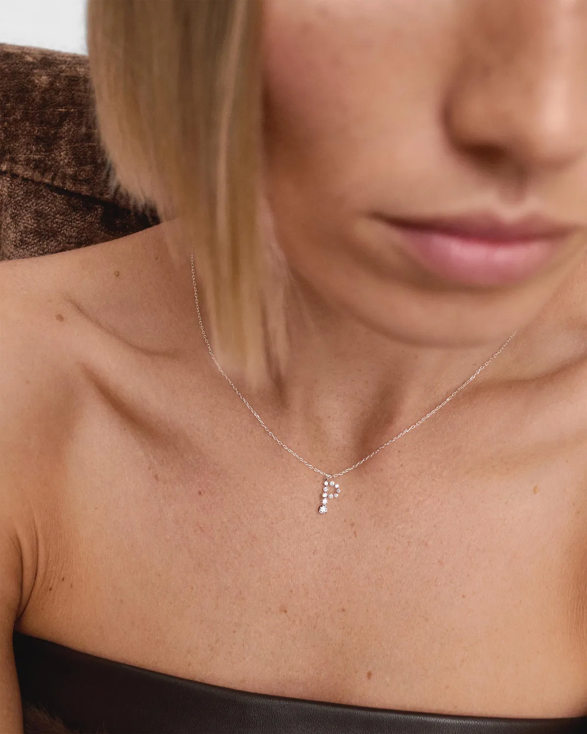 PDPAOLA Initials pendentif P or blanc 18 carats diamants