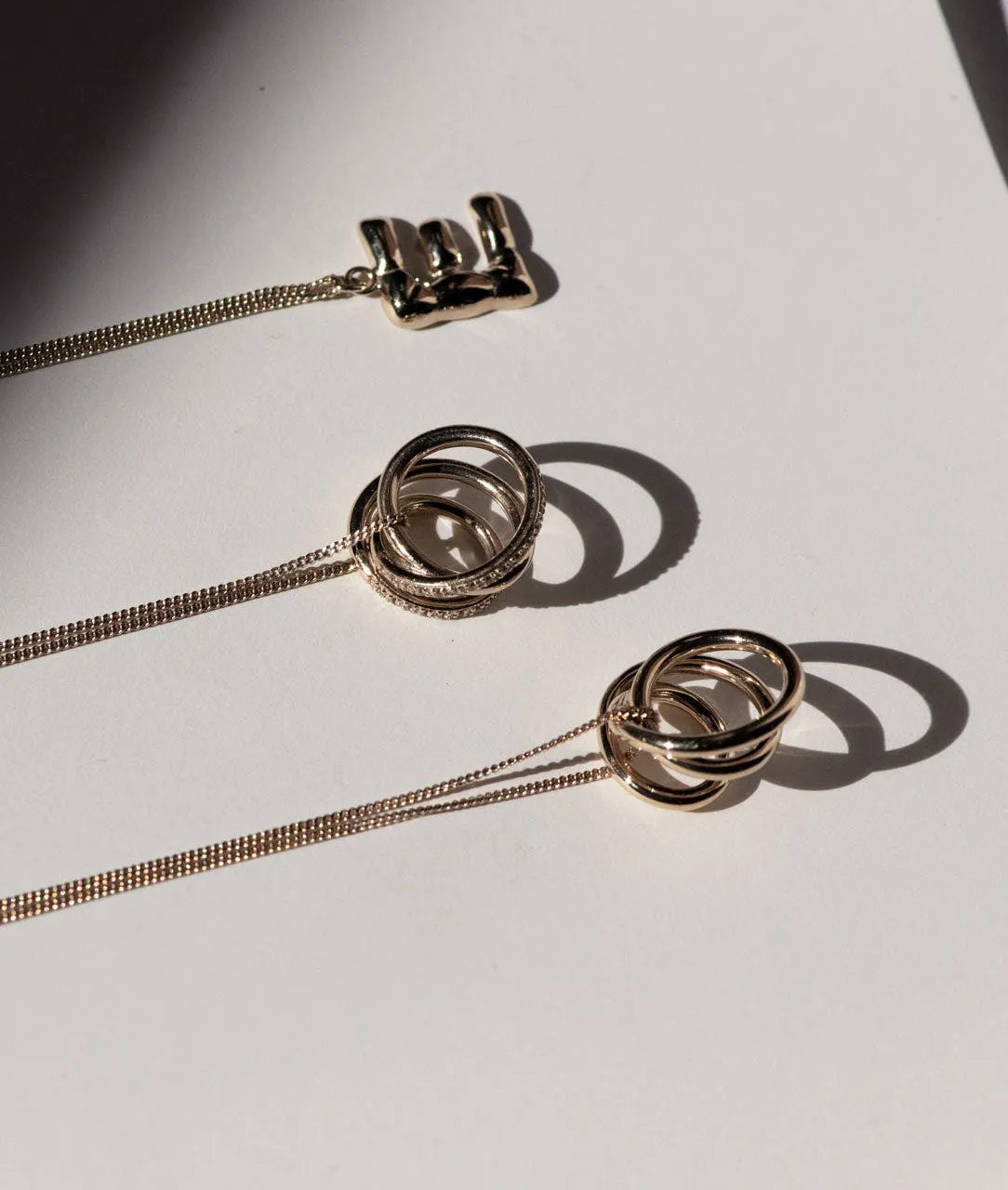 Completedworks Coil Flow pendentif or vermeil recyclé