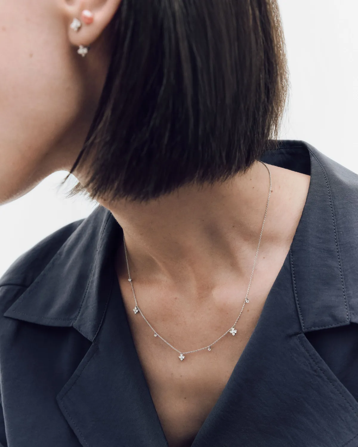 PDPAOLA Maggie Bloom collier or blanc diamants fleur