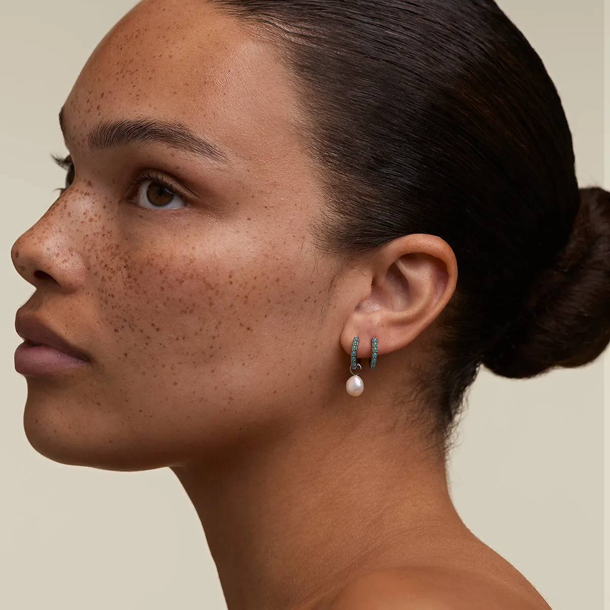 Astrid & Miyu Opal Pearl mini créoles perle opale argent
