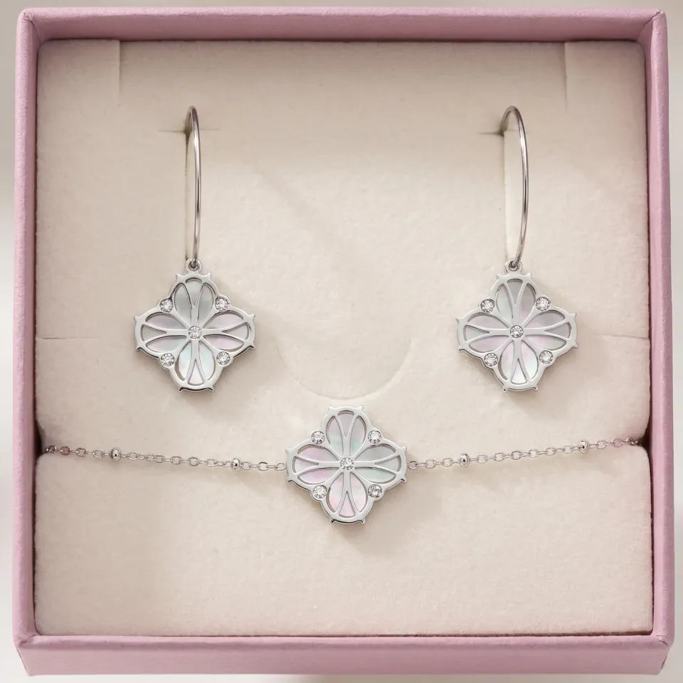 Nao de Paris Fleur Nouvelle coffret argent nacre blanche