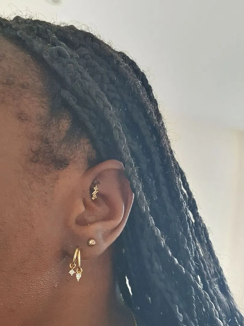 Astrid & Miyu Cluster Topaz Rook piercing or massif