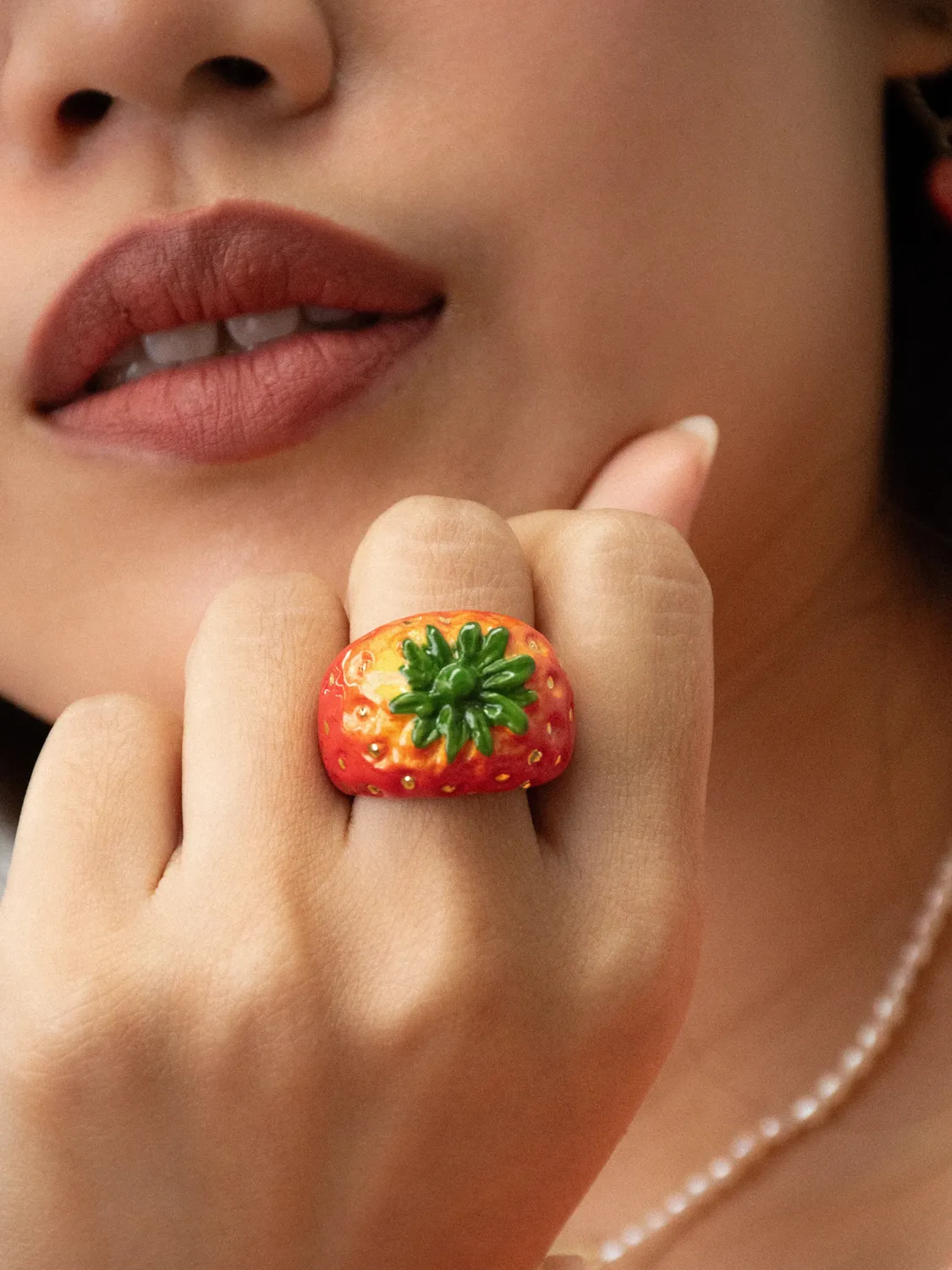 Nach Bijoux Belles du sud bague fraise porcelaine S M L