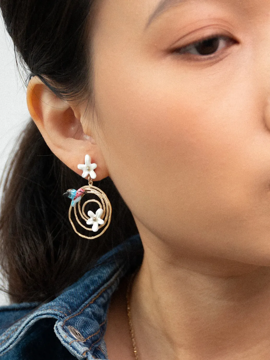 Nach Bijoux Tourbillon Jasmin et Colibri boucles d'oreilles porcelaine
