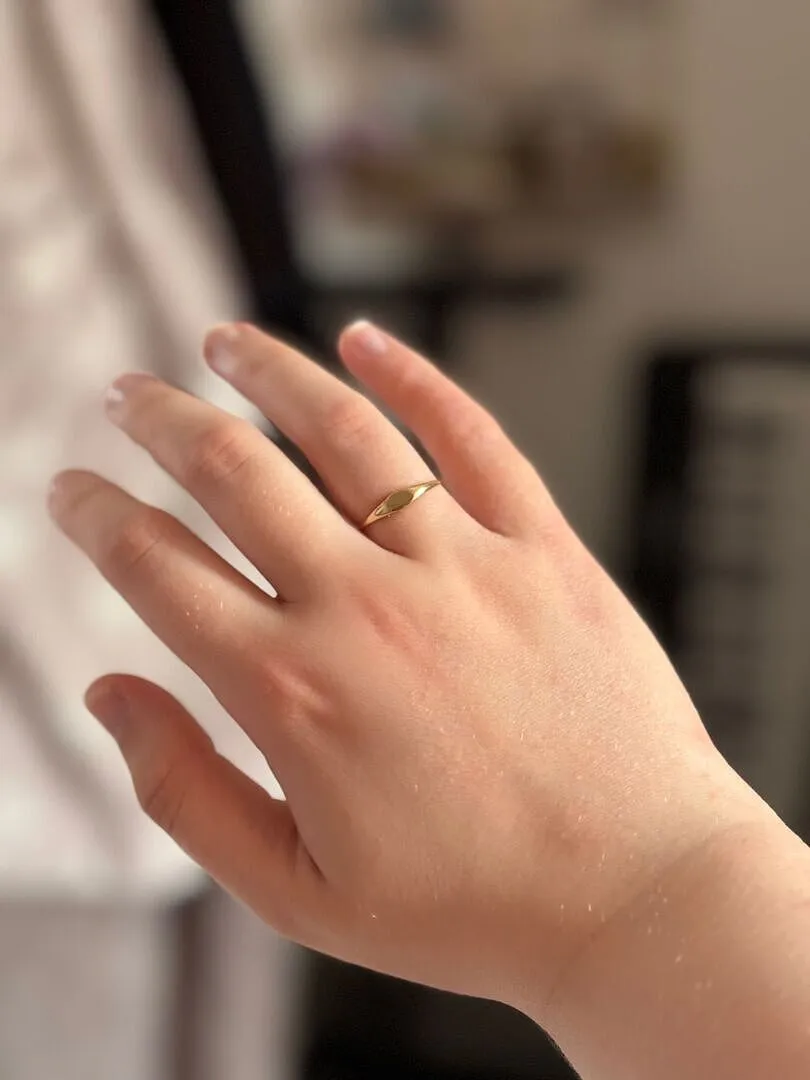 Astrid & Miyu Signet bague chevalière or massif