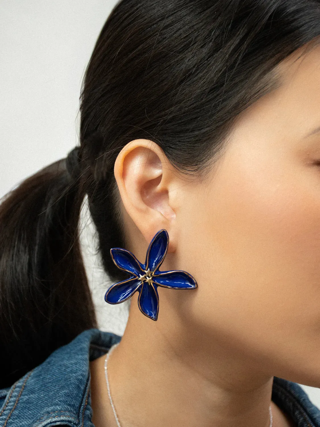 Nach Maxi Jasmin Bleu puces boucles porcelaine 5 cm