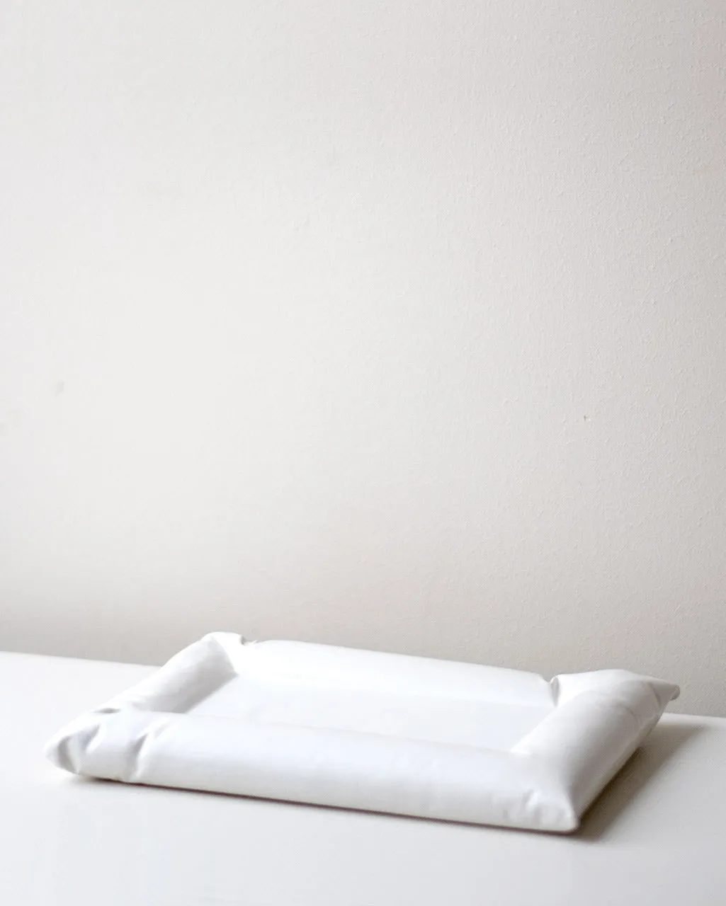 Completedworks Plush III plateau céramique blanc mat