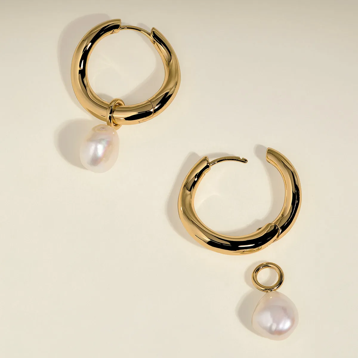 Astrid & Miyu Serenity Pearl Charm XL créoles dorées perle