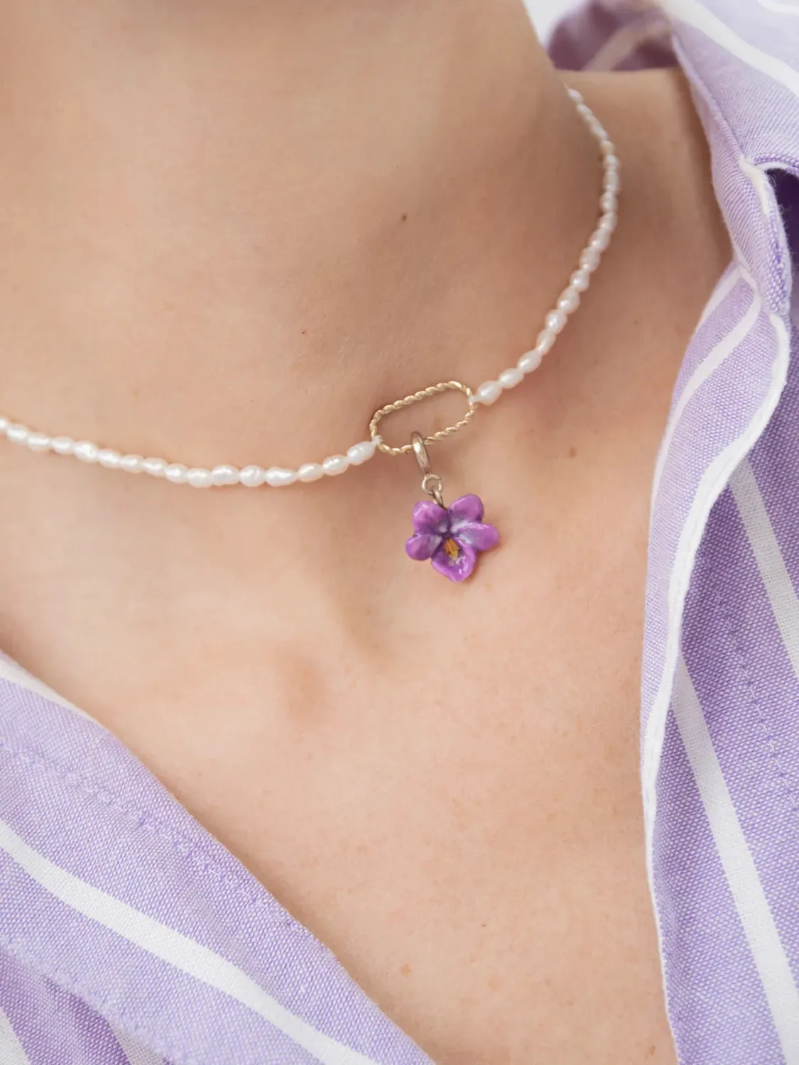 Nach Bijoux violette charms fleur porcelaine dorée