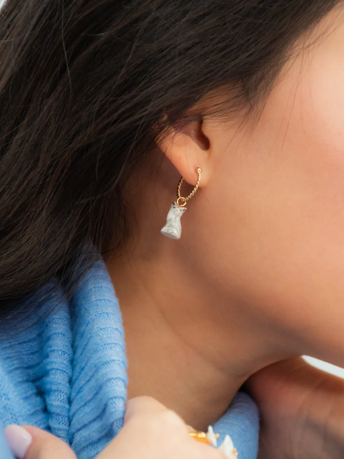 Nach Bijoux Renard polaire mini créole boucle arctique