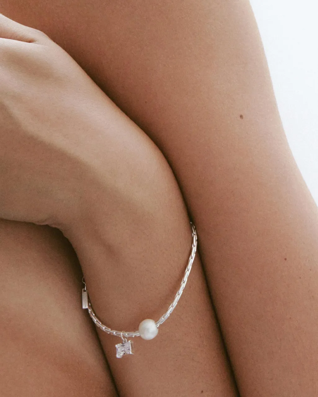 Completedworks The Locus of Fortitude bracelet perles zircon argent