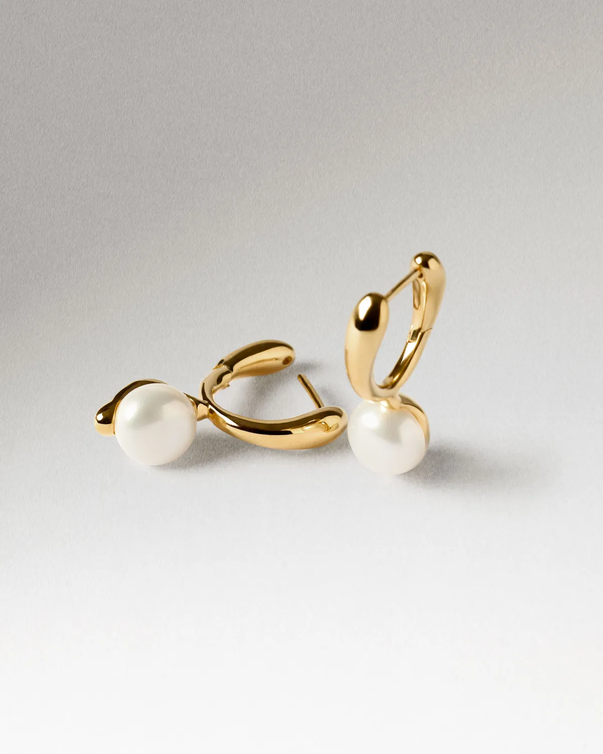 PDPAOLA La Perla hoops créoles perle 24 mm