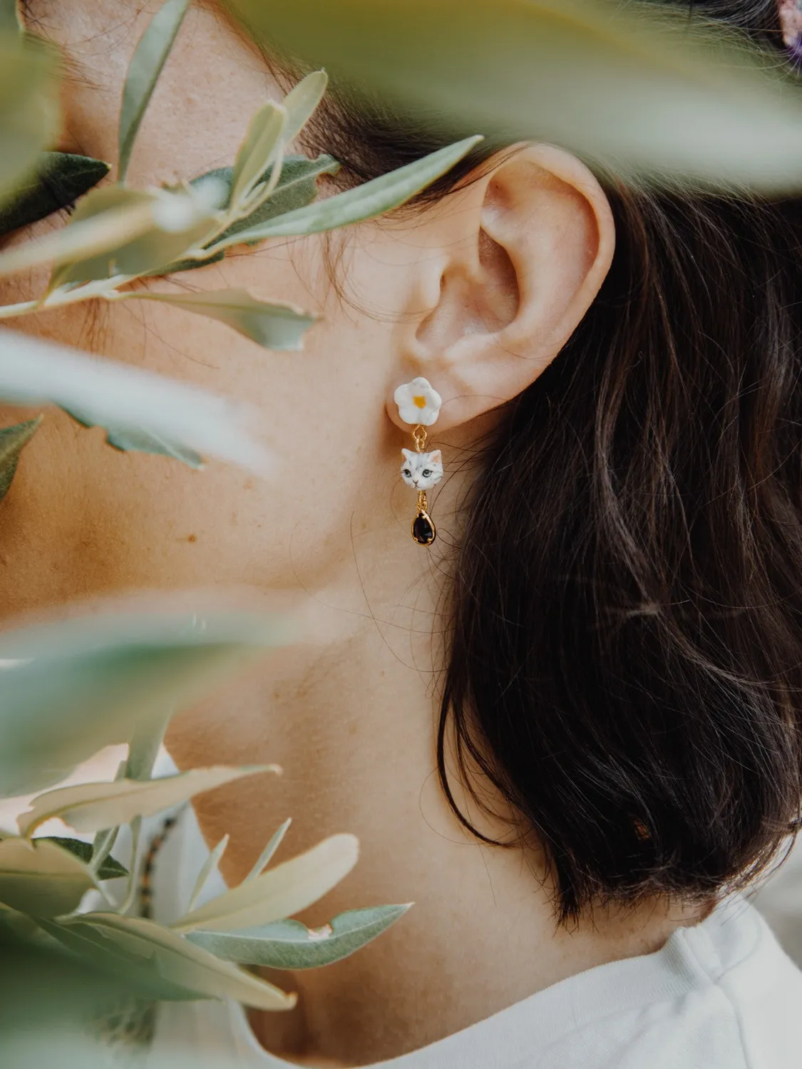 Nach Bijoux chat tabby et fleur boucles d'oreilles pampille