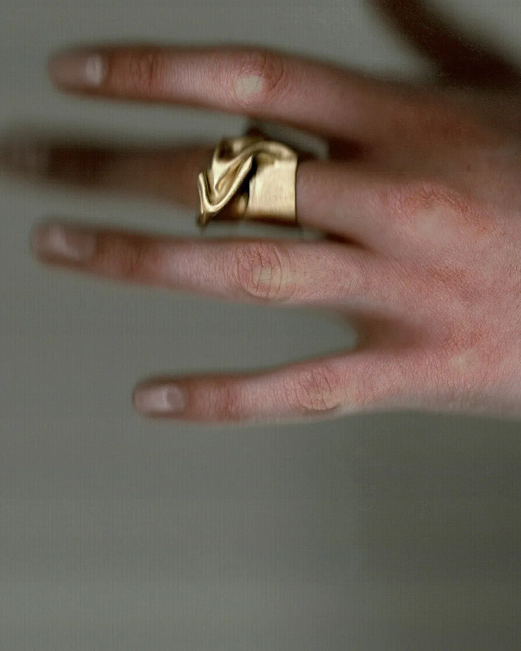 Completedworks Unruffled bague vermeil or taille L