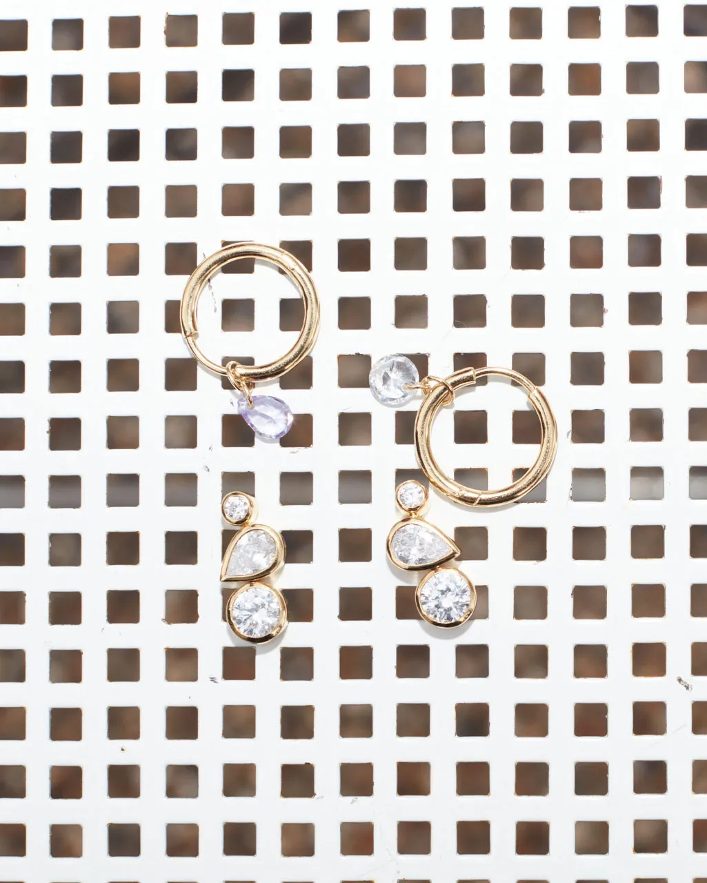 Completedworks Like Peas in a Pod II boucles d'oreilles zirconia doré