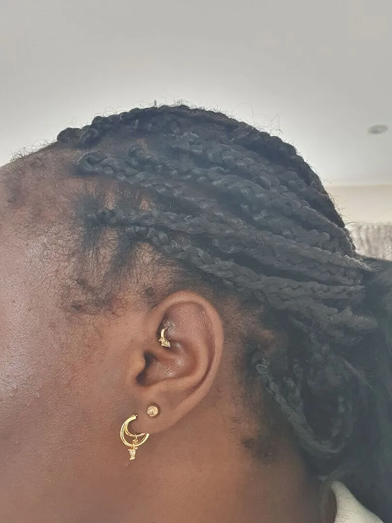 Astrid & Miyu Cluster Topaz Rook piercing or massif