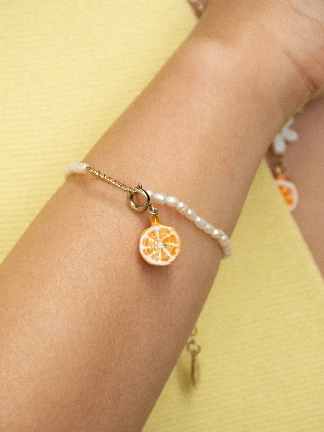 Nach Bijoux Charm's orange charm porcelaine fruit doré
