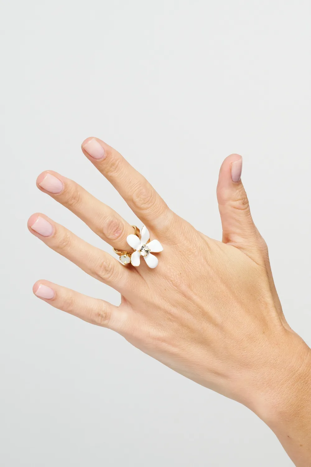 Philippe Ferrandis Ischia bague fleur émail blanc ajustable