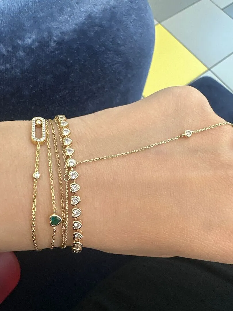 Astrid & Miyu Heart Bezel Tennis bracelet doré cœurs