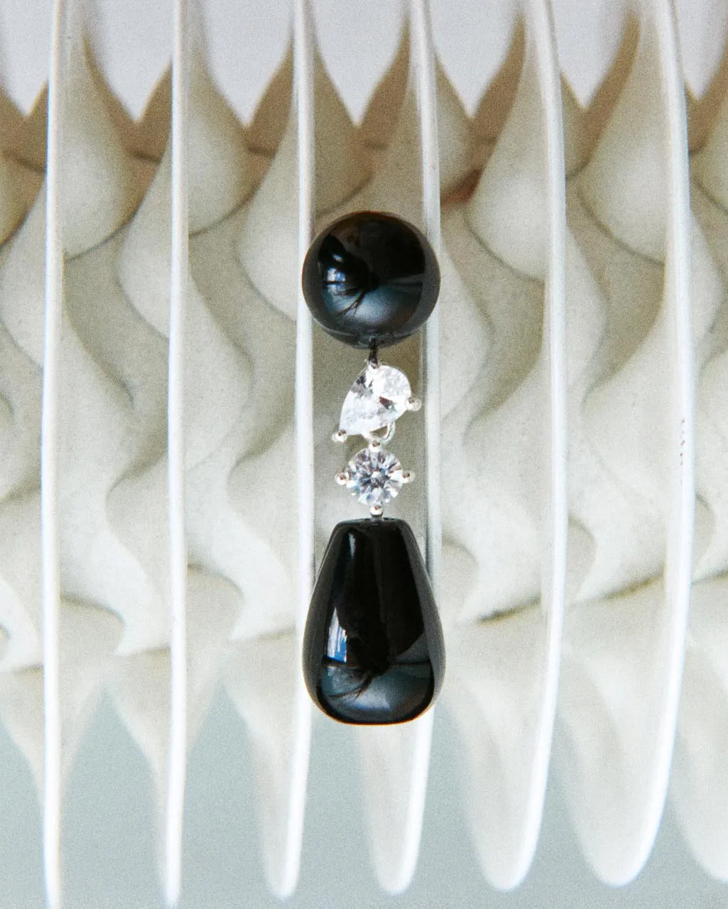 Completedworks Tarn boucles d’oreilles onyx zircone argent