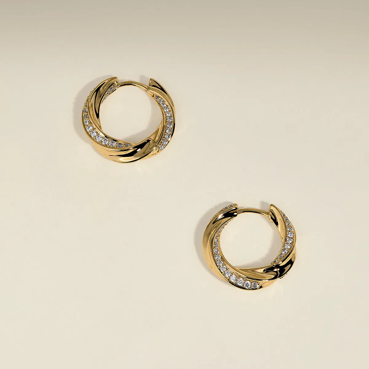 Astrid & Miyu Crystal Cosmic Twist créoles medium cristal