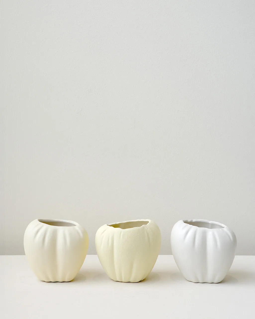 Completedworks B72 petit vase blanc mat céramique
