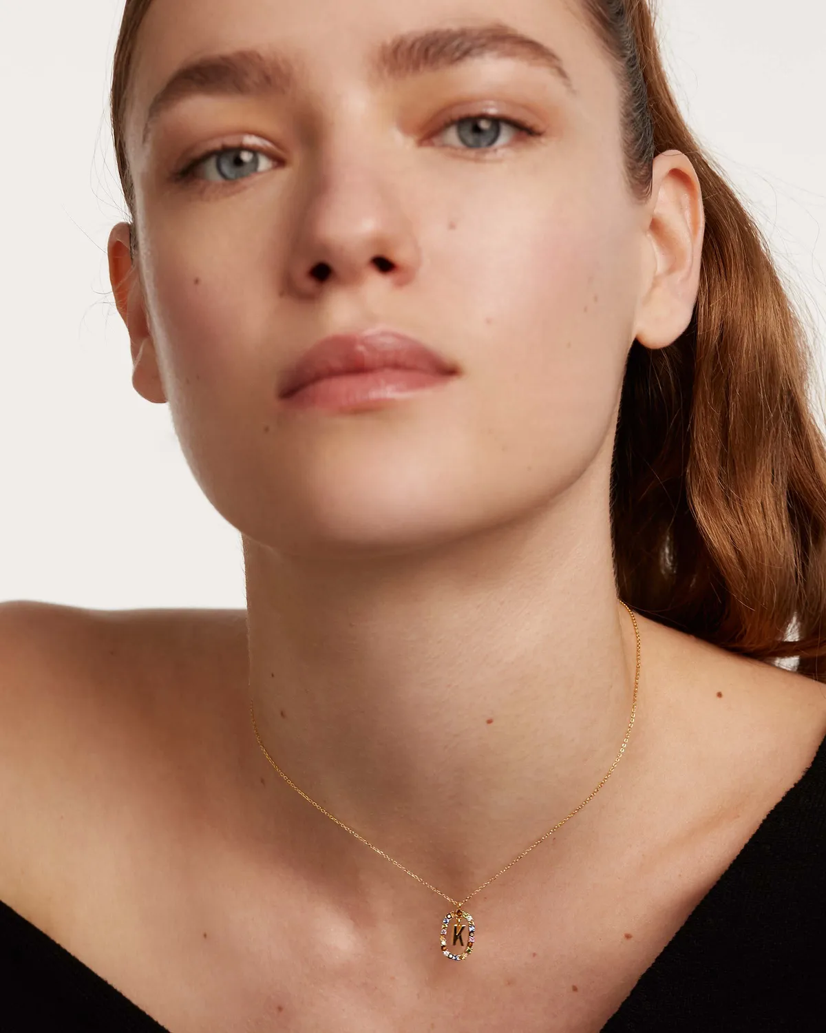 PDPAOLA Lettre K collier plaqué or pierres
