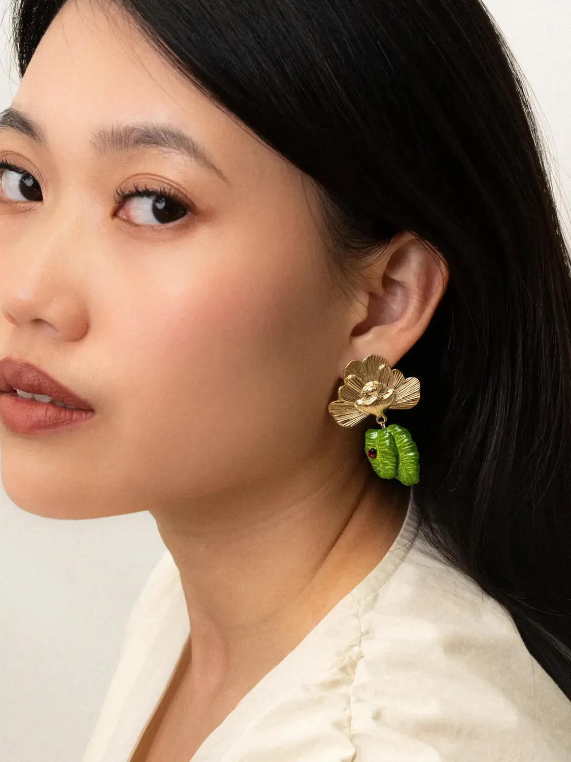 Nach Bijoux fleurs coccinelle pendantes boucles vertes