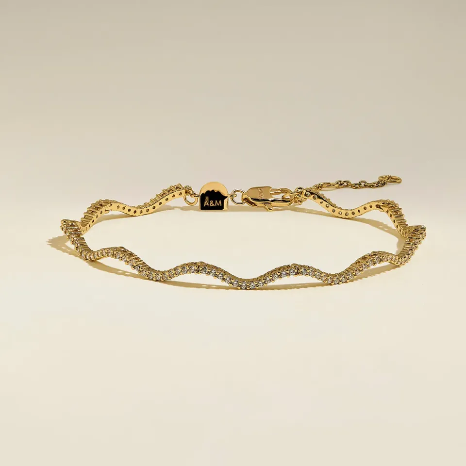 Astrid & Miyu Scalloped Tennis bracelet doré festonné
