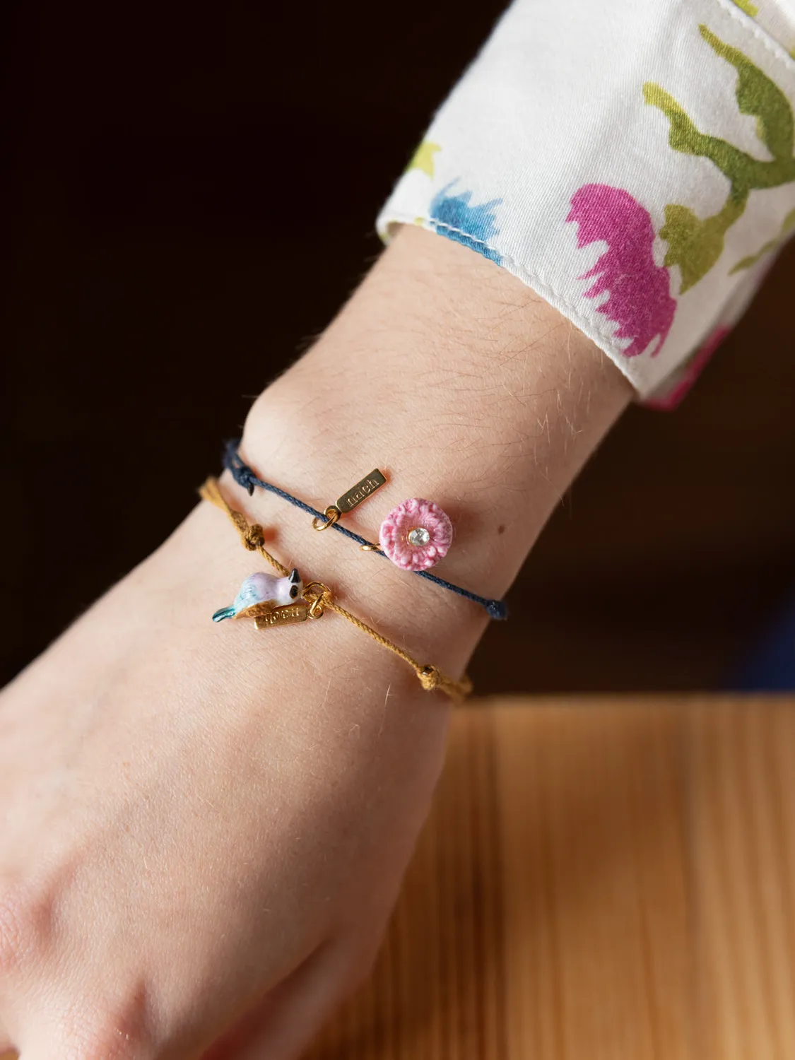 Nach Bijoux Rollier bracelet cordon oiseau porcelaine