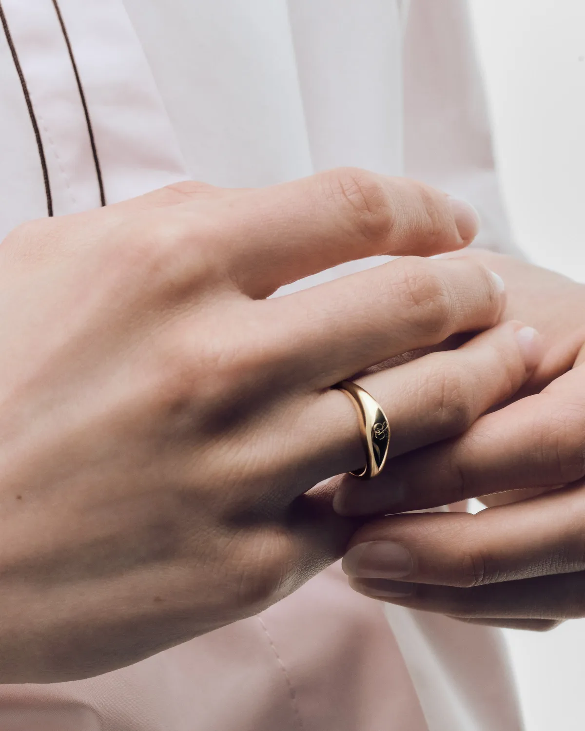 PDPAOLA Onda bague dorée vague taille 14