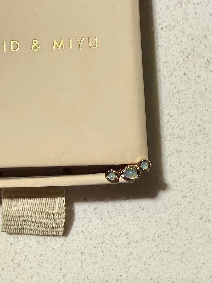 Astrid & Miyu Opal Climber Studs boucles d’oreilles opale